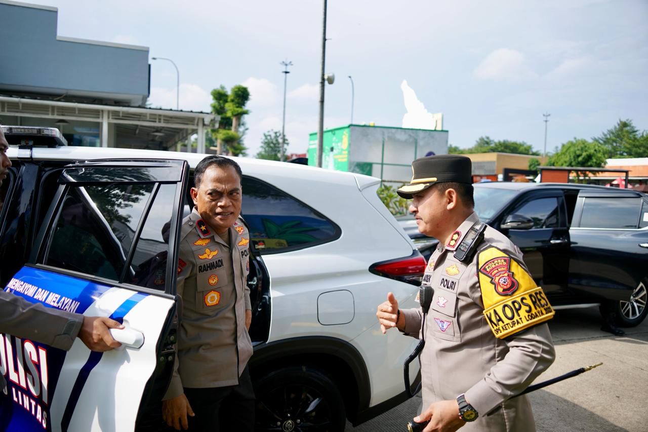 Wakapolda Jabar Tinjau Pos Pelayanan dan Pos Terpadu di Tol Cipali Subang, Pastikan Kesiapan Pengamanan Mudik Lebaran