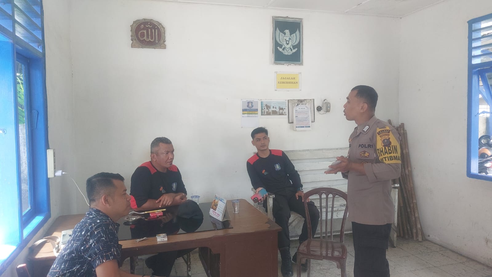 BHABINKAMTIBMAS POLSEK KOTA KISARAN SOSIALISASIKAN LAYANAN CALL CENTRE 110 POLRES ASAHAN